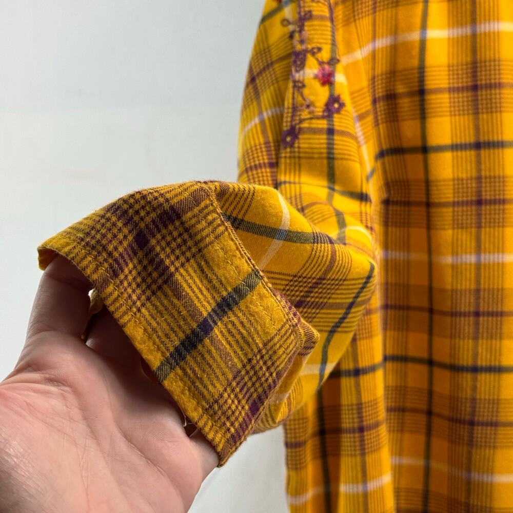 Terra & Sky women’s 2X high low button down plaid embroidered yellow top - Picture 8 of 11
